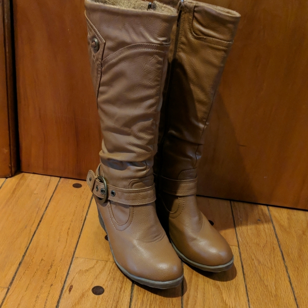 Tilly boots of London wedge tan